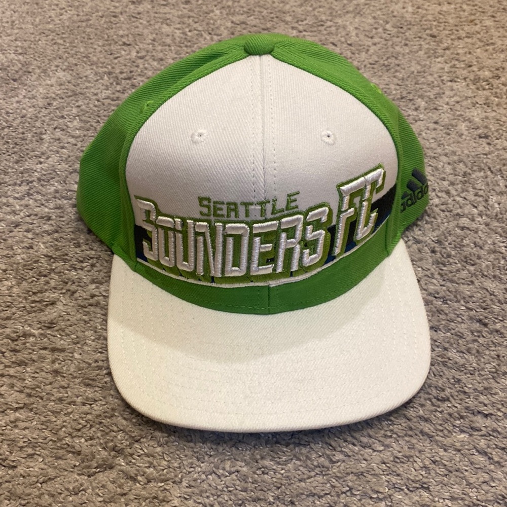 Adidas Seattle Sounders Snap Back White and Green Hat, NWT